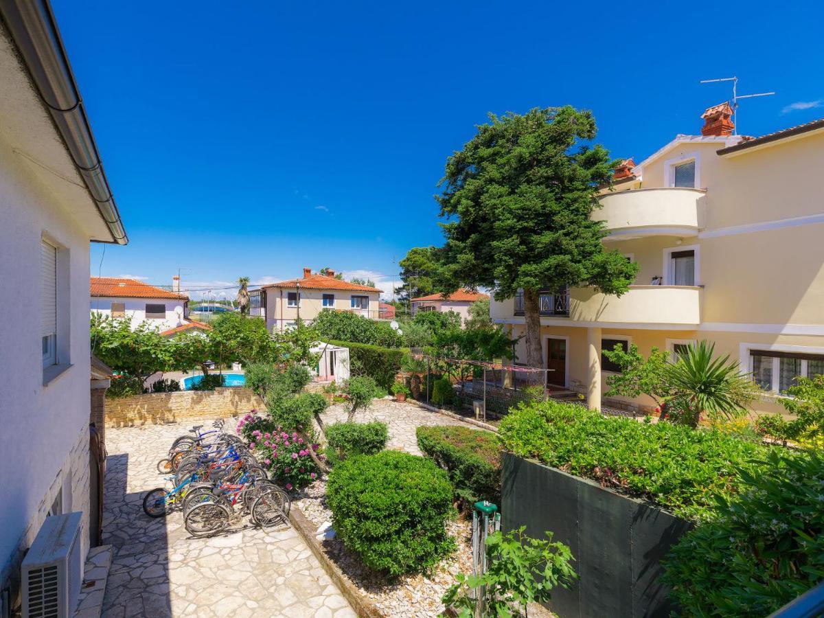 Apartment Nika-7 Umag Bagian luar foto