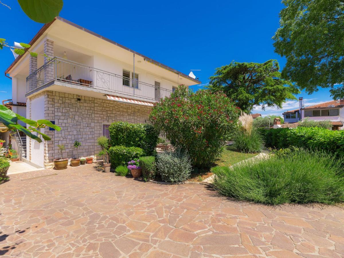 Apartment Nika-7 Umag Bagian luar foto